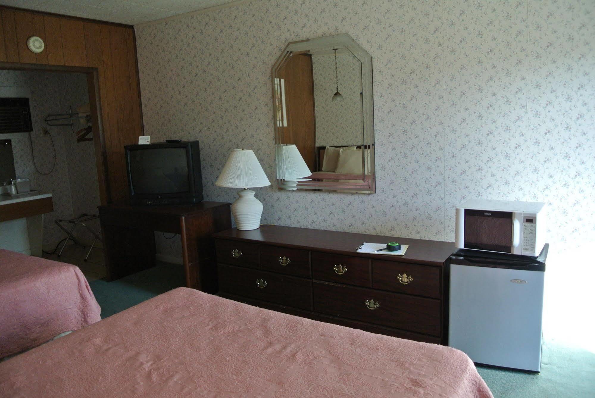 Rosewood Inn Брайсън Сити Екстериор снимка