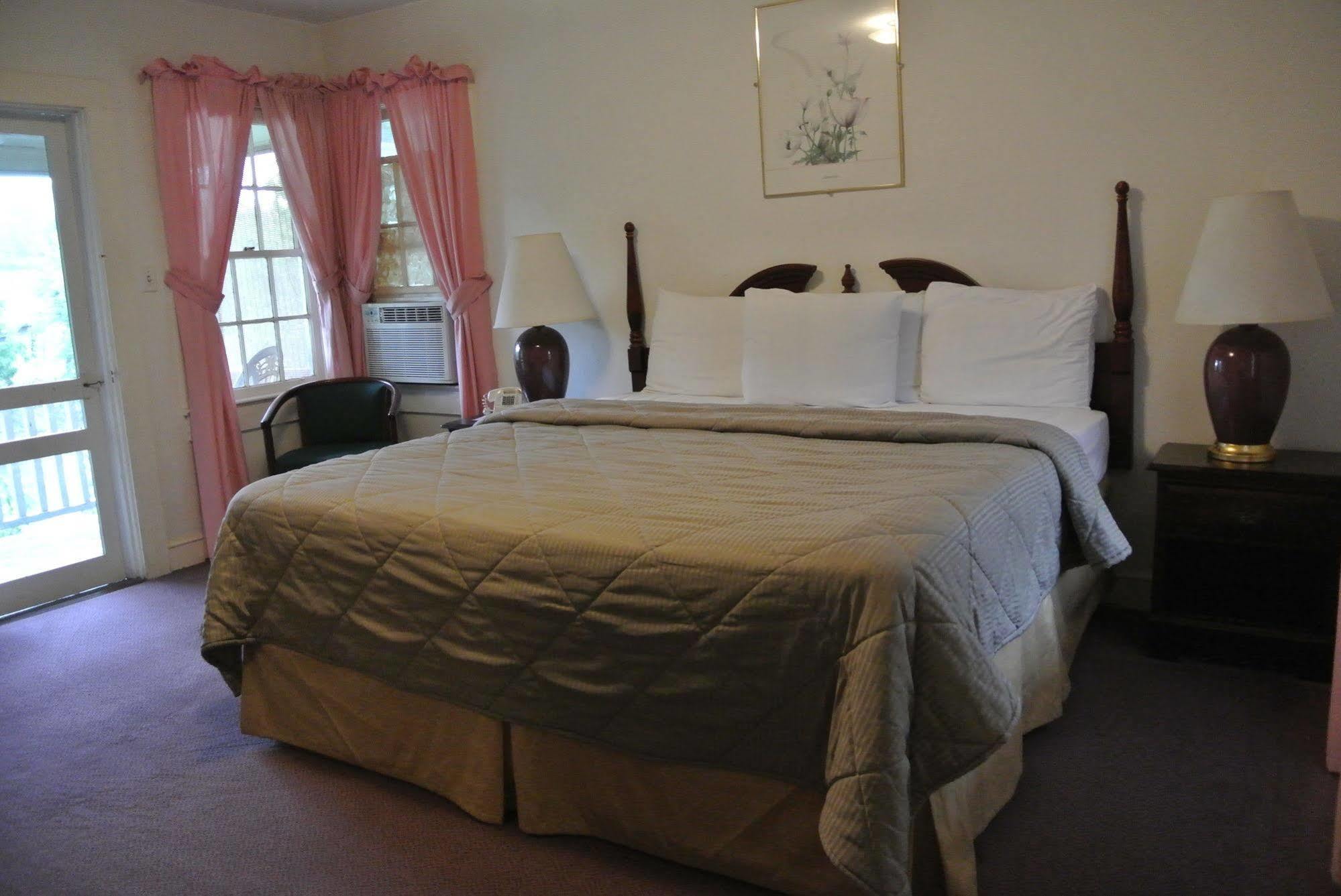 Rosewood Inn Брайсън Сити Екстериор снимка
